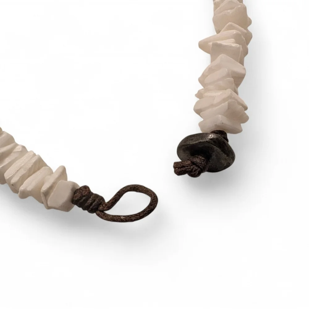 VINTAGE Puka Shell Necklace Brown White Surfer Choker 90s